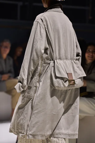 Look 8